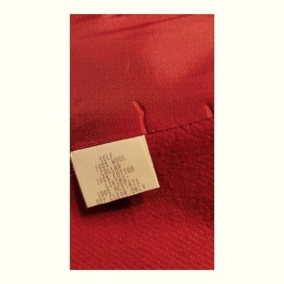 BLOOMINGDALES, 100% WOOL RED BLAZER, EXCELLENT CONDITION, SIZE 10. - Picture 5 of 6